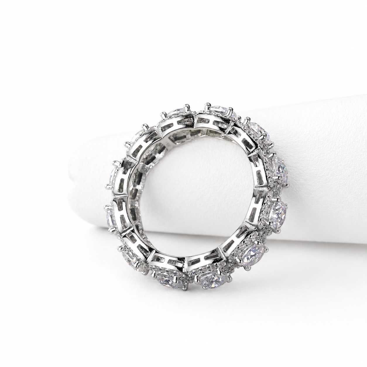 6.5mm Cushion Cut Band Ring