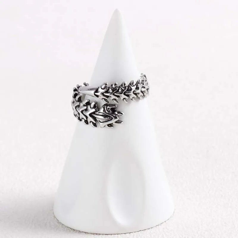 Vintage Gothic Spine Ring for Women